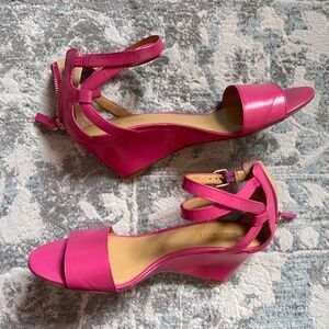 Nine West Reelymind Leather Fuchsia Ankle Strap Wedge  Sandals sz7.5